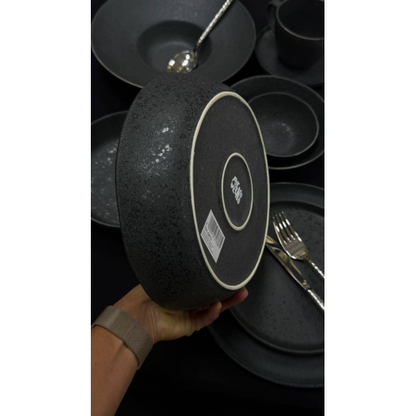 Тарілка десертна Olens Шайні-дот 101-0410 21х2.5 см чорна