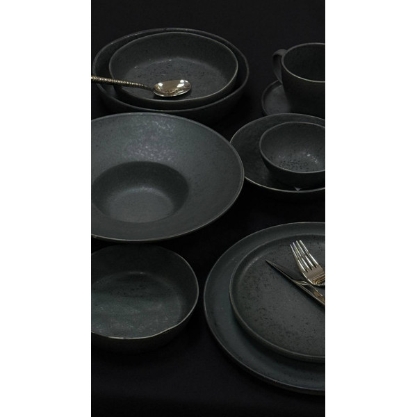 Тарілка обідня Olens Шайні-дот 101-0409 28.5х2 см чорна