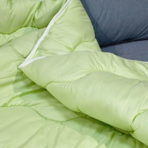 Ковдра полуторна силіконова Viluta Bamboo 21366 140x205 см салатова Ковдра полуторна силіконова Viluta Bamboo 21366 140x205 см салатова