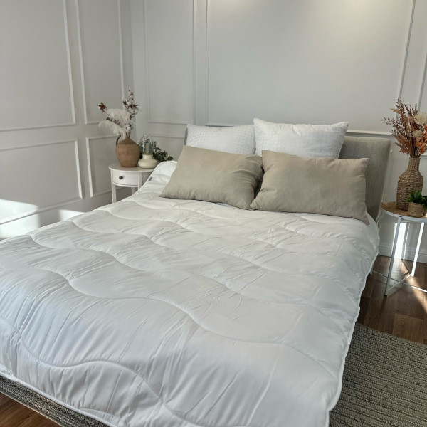 Ковдра двоспальна силіконова Viluta Relax 21419 170x210 см кремова Ковдра двоспальна силіконова Viluta Relax 21419 170x210 см кремова