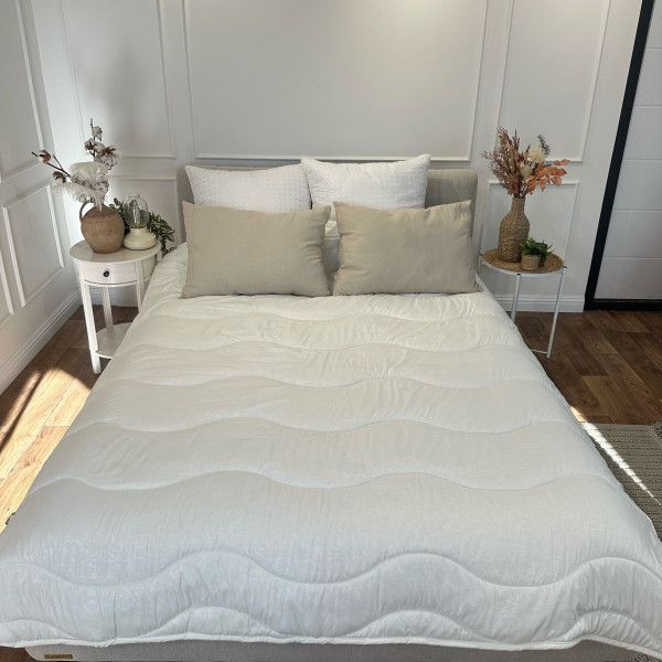 Ковдра полуторна вовняна Viluta Comfort 21421 140x205 см бежева Ковдра полуторна вовняна Viluta Comfort 21421 140x205 см бежева