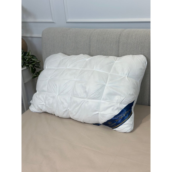 Подушка тісто з поліефірного волокна Hotel pillow 21534 50х70 см біла