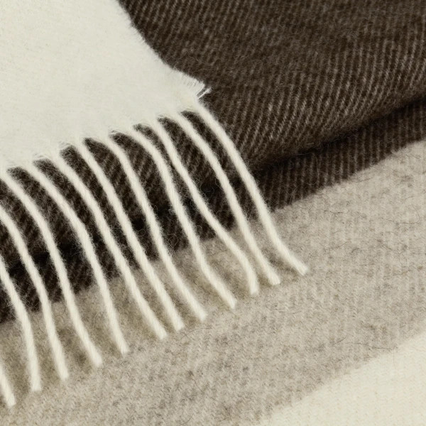 Плед з екологічної вовни Love You 4453 140х200 см айворі з бежевим