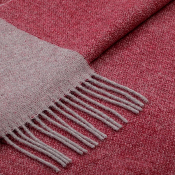 Плед мериносовий Love You 4471 140х200 см світло-сірий з теракотовим