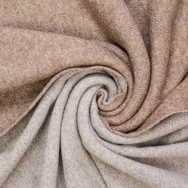 Мереносовий плед Love You 4699 140х200 см світло-сірий з темно-коричневим Мереносовий плед Love You 4699 140х200 см світло-сірий з темно-коричневим