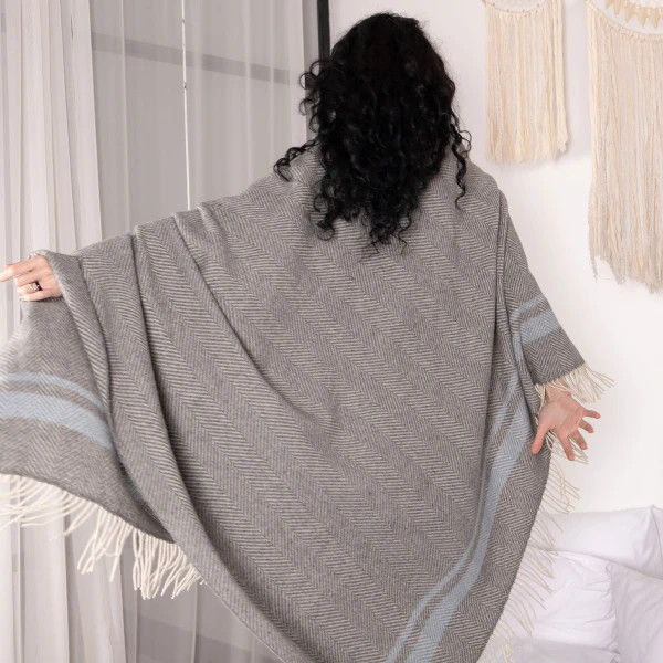 Плед однотонний мериносовий з смужками Love You 4490 140х200 см білий блакитний сірий