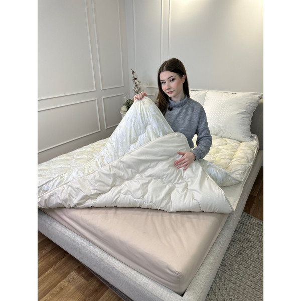 Ковдра полуторна подвійна 4 сезони з холлофайбера Arda 21558 142х210 см бежева