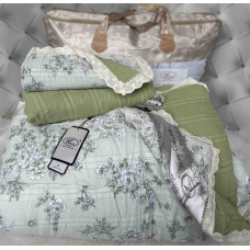 Постільна білизна двоспальна з демісезонною ковдрою з мереживом та з простирадло на резинці з мусліну Koloco 20188 180х200х25 см