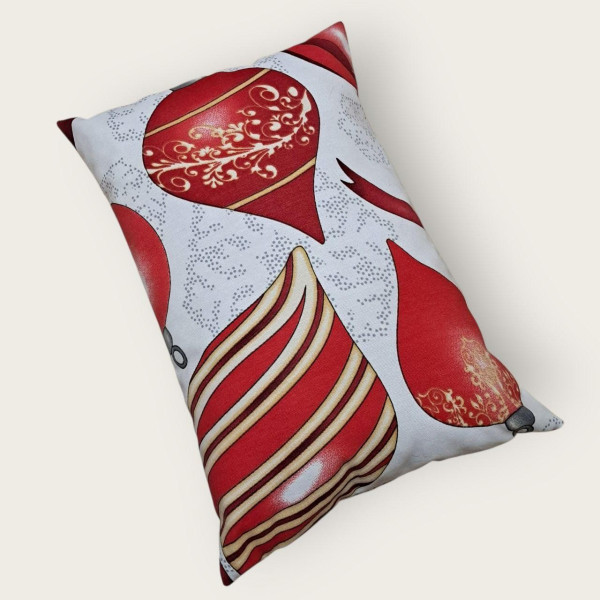 Подушка декоративна новорічна Новорічні іграшки 21622 30х45 см біла