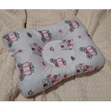 Подушка дитяча ортопедична Карети рожеві на білому 21626 22х30 см