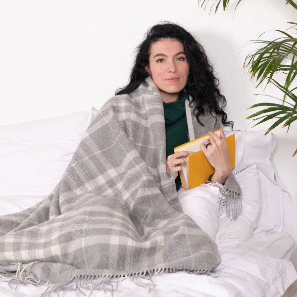 Кашеміровий плед Love You 4482 140х200 см світло-сірий з сірим