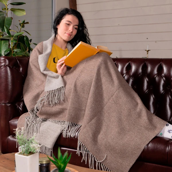 Мереносовий плед Love You 4699 140х200 см світло-сірий з темно-коричневим