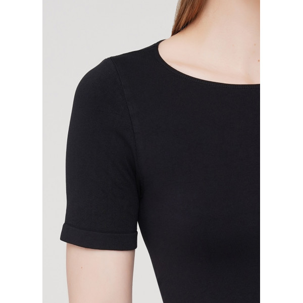 Футболка жіноча укорочена безшовна CROP T-SHIRT 18859 S-M чорна