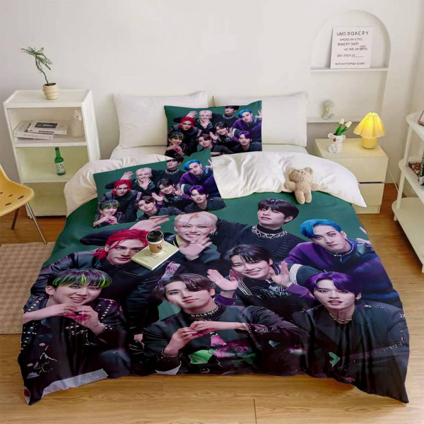 Постільна білизна 3D полуторна з мікросатину Stray Kids №2 31476 150х215 см 70х70 см