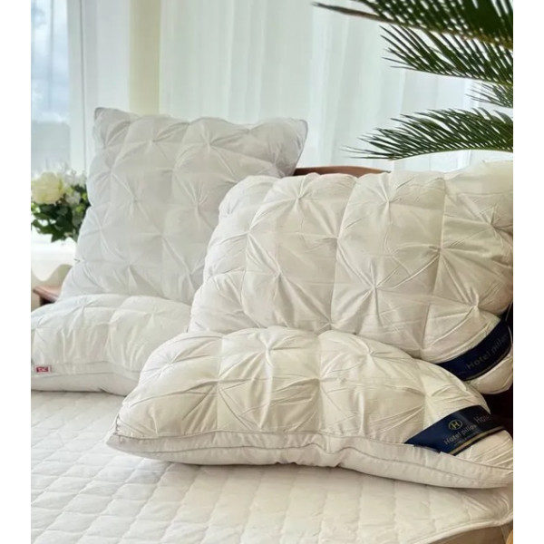 Подушка тісто з поліефірного волокна Hotel pillow 19534 50х70 см біла