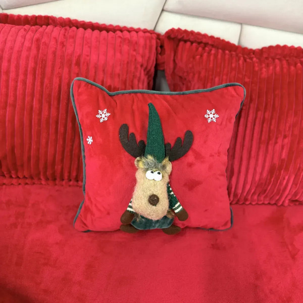 Подушка новорічна 3D Різдвяний олень 19875 40х40 см