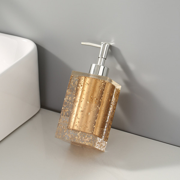 Дозатор для рідкого мила 11060 7х7х18 см золотистий