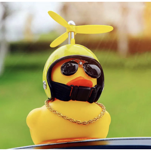 Автомобільна качка з шоломом і кріпленням Funny Ducks Red Iron Man 5177