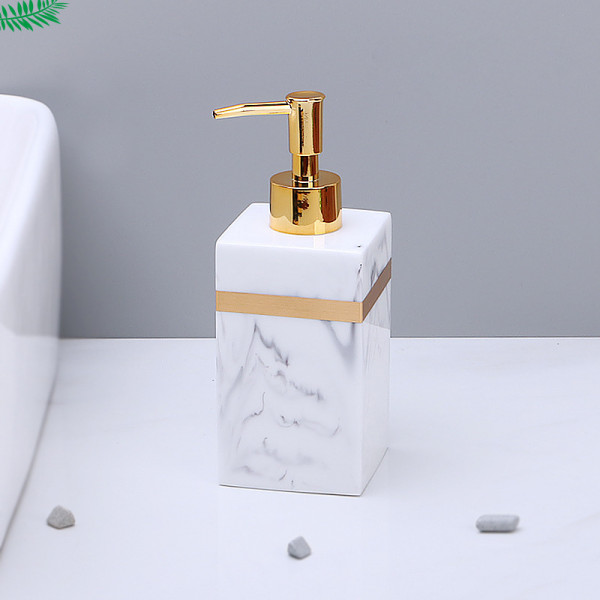 Дозатор для рідкого мила Мармур 11768 7х7х18 см 500 мл білий